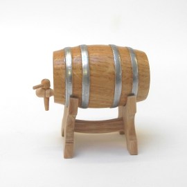 Bierfass, gedrechselt, mit Zapfhahn und Fassbock, Puppenstubenminiatur 1zu12