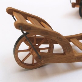 Holzschubkarre, Puppenstubenminiatur im Maßstab 1zu12, Detailansicht