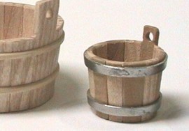 Schöpfkübel aus Holzdauben, Puppenstubenminiatur in 1zu12
