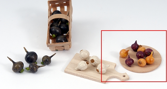 Zwiebeln, Puppenstubenminiatur 1zu12